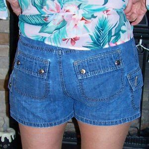 AUTHENTIC JEANSWEAR HIPSTER  SEXY JEAN SHORTS w SNAP POCKETS